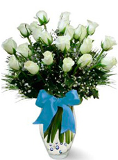 15 White Roses